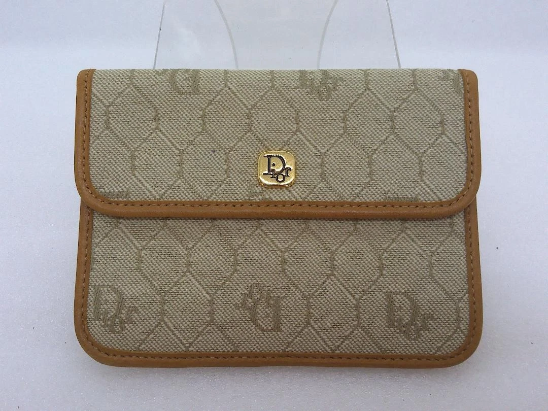 Pochette fine motif nid d'abeille Christian Dior 102