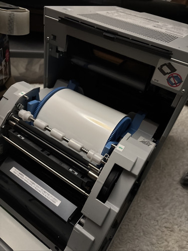 Mitsubishi CP9800DW-U Color Photo Printer With New Ink And Paper Roll - Picture 6 of 6