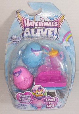 Hatchimals Alive Hungry Playset with 2 Eggs New With Highchair Damaged Packaging