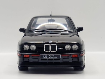 1/18 BMW M3 E30 Sport Evolution 1990  Schwarz Solido