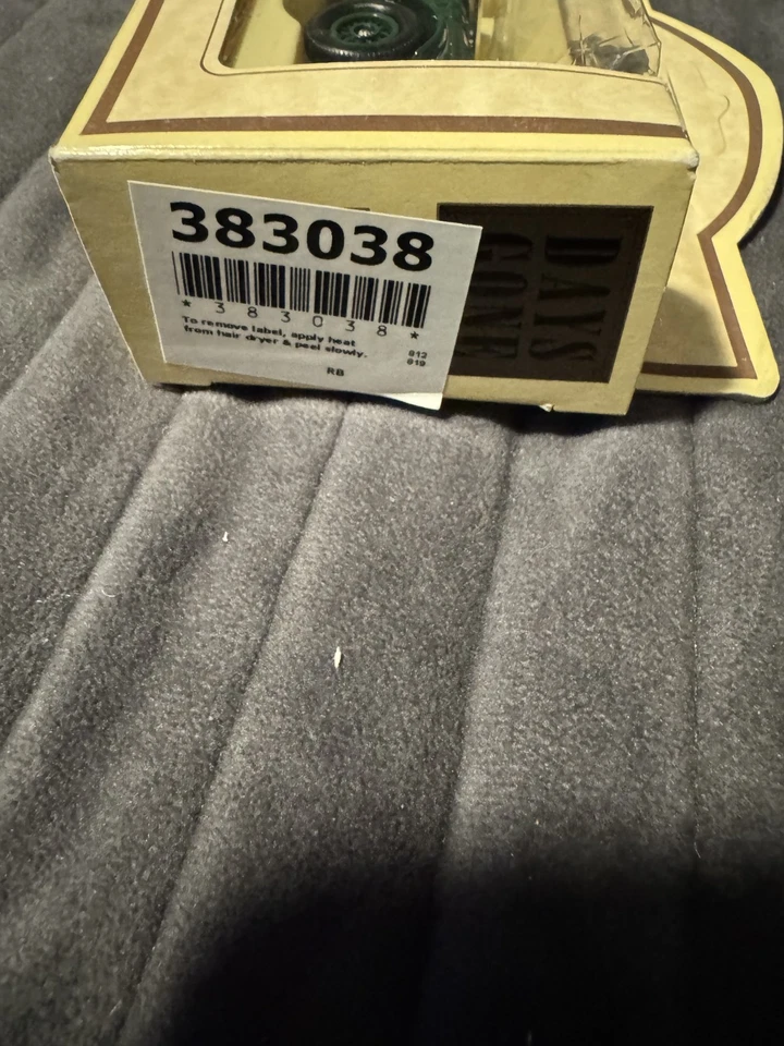 Lledo Days Gone 1930 Bentley 4.5 Litre LeMans Race Car Green - Image 3 of 4