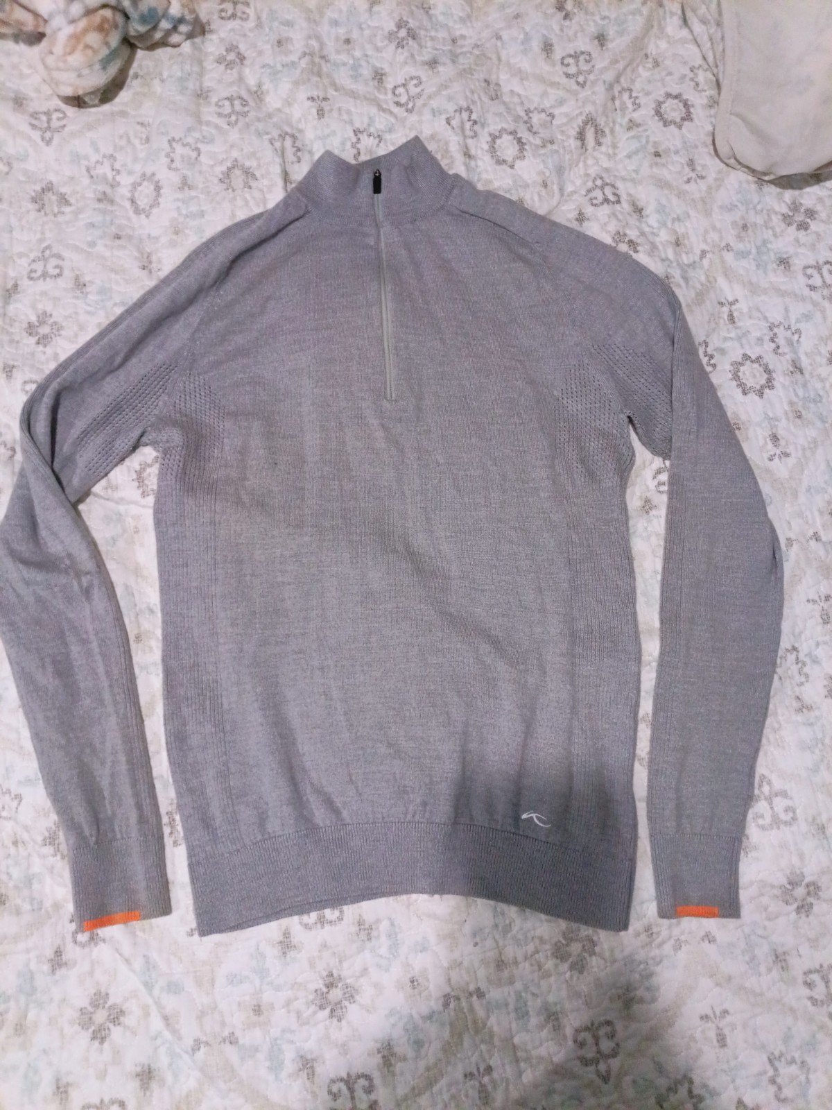Men's Kjus sweater, gray, size Ldamage visible in the photos