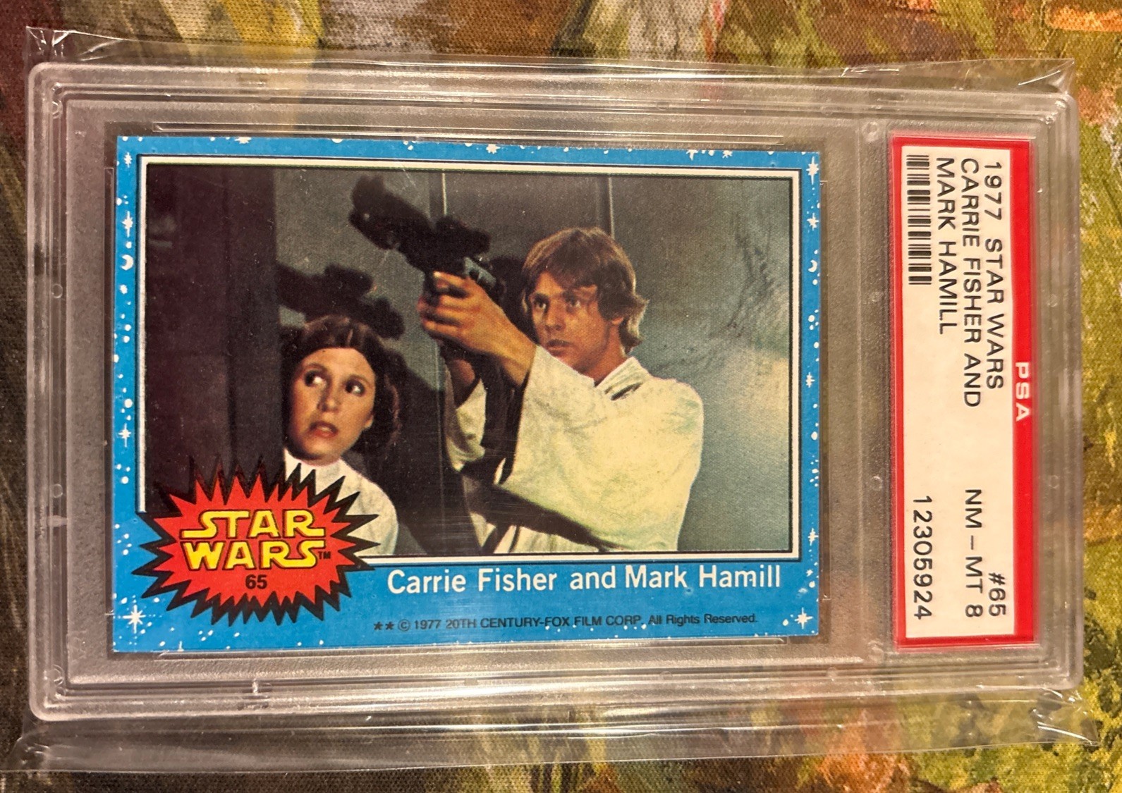 1977 TOPPS STAR WARS CARRIE FISHER AND MARK HAMILL LUKE LEIA #65 PSA 8