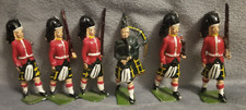 Vintage Britains Toy Soldiers 6 The Gordon Highlanders with Piper No. 77 H10