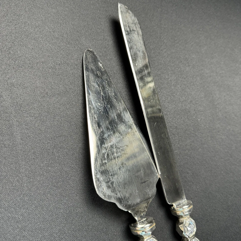 Juego de cuchillos para pasteles de recepción de boda cristal facetado y placa de plata de acero inoxidable Foto 4 de 4