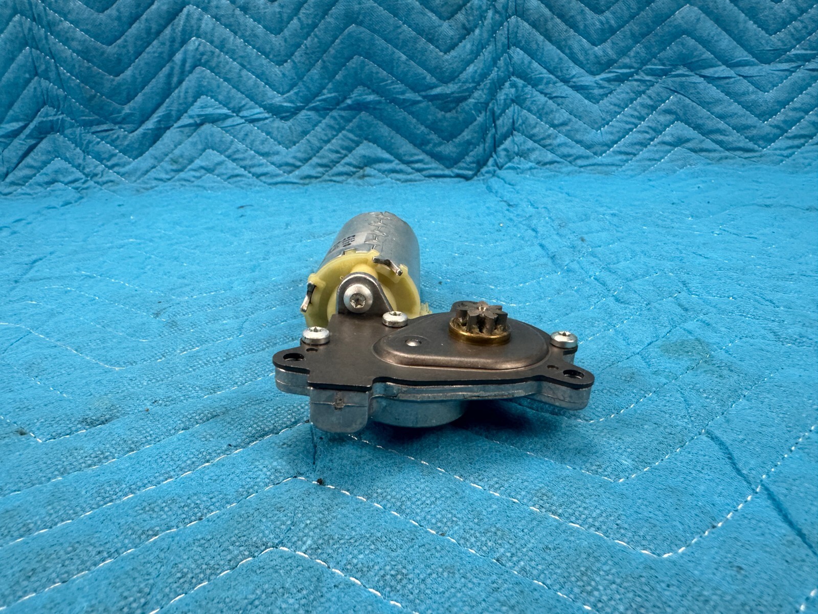 Bentley Flying Spur Front Driver Seat Lower Cushion Knee Pad Motor 2006-2012 OEM