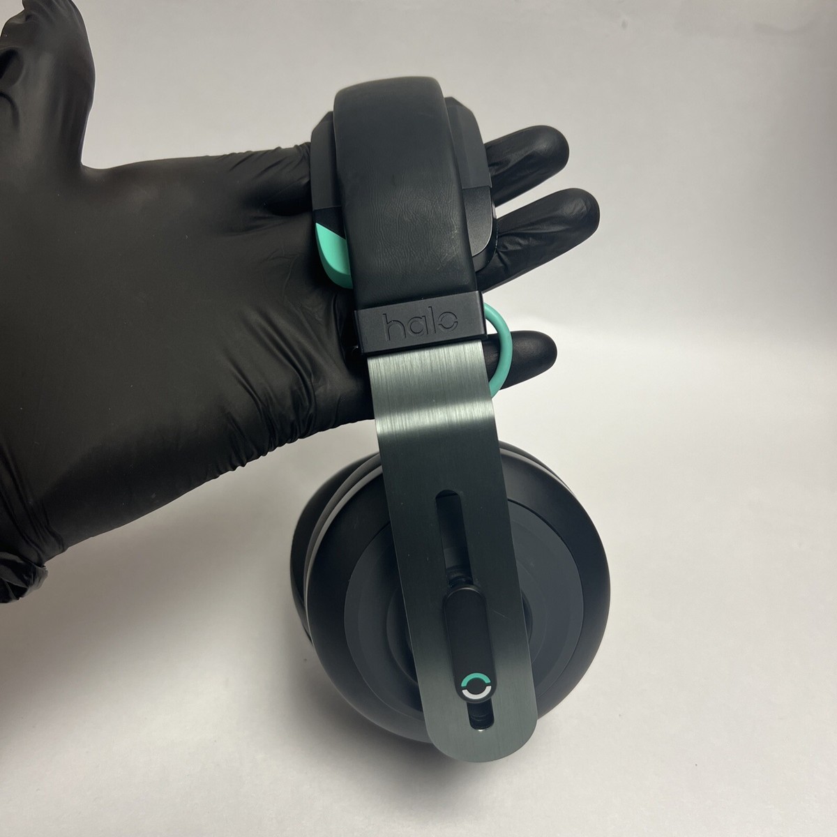 Halo Sport 2 - Wireless Headphones (Tested Read Description Halo Sport 2 - Wireless Headphones (Tested Read Description