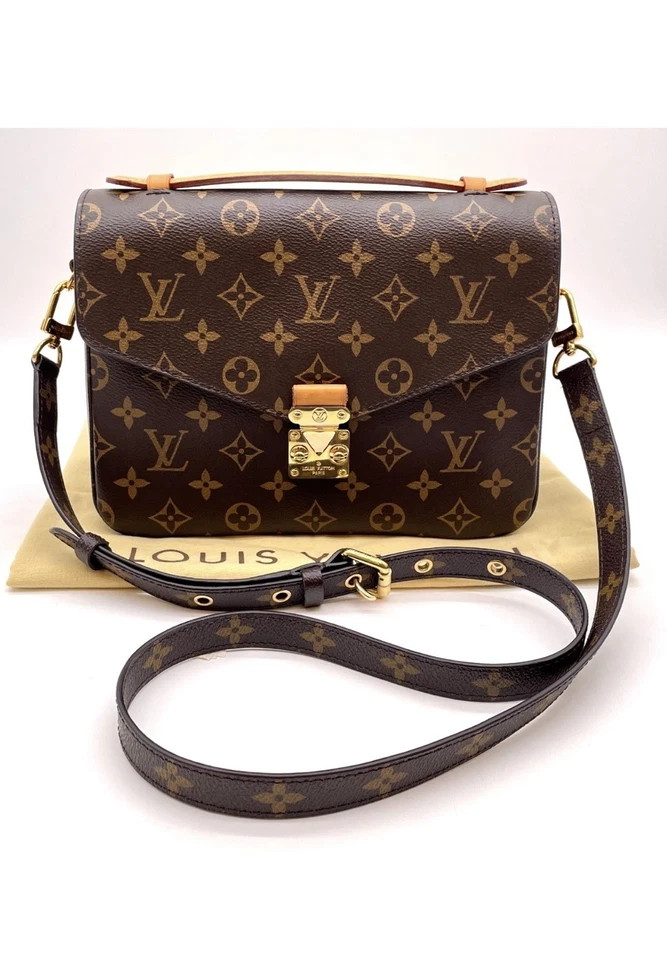 Louis Vuitton Pochette Métis, foto 1 di 5