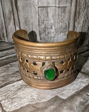 Antique Brass Cuff With Green Center Stone. 7...