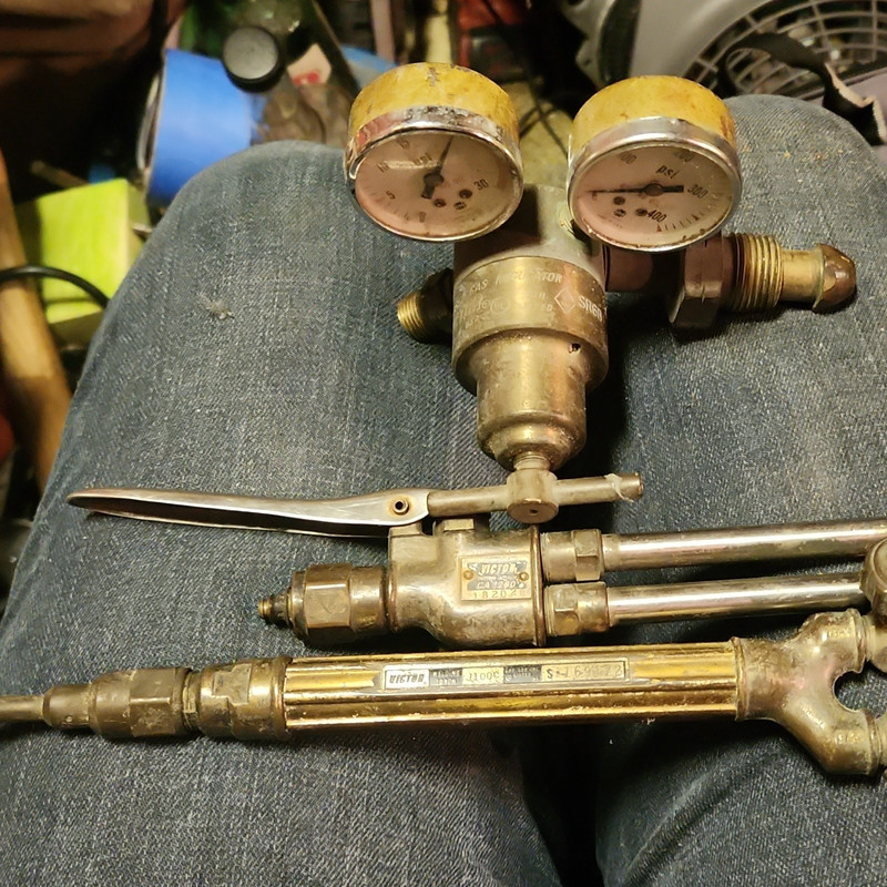 Victor CA 1260 Gas Welding Regulator w/ Dual Pressure Gauges