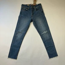 Levi’s Women’s Wedgie Skinny Jeans Size 28x27 Distressed Light Wash Raw Hem