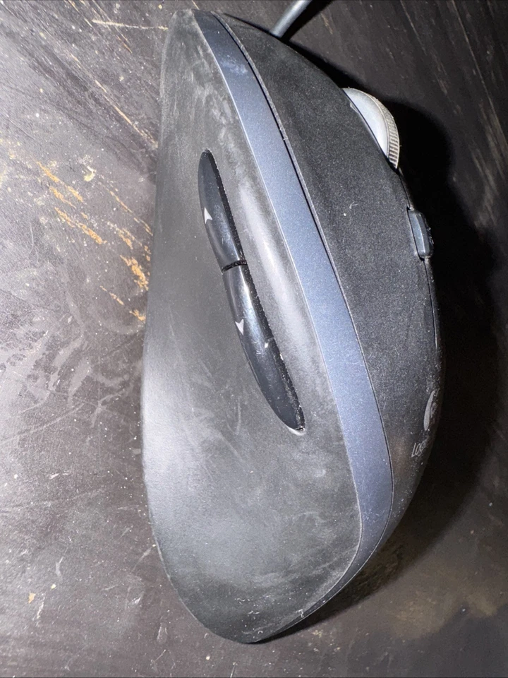 Logitech M-U0007 Optical Wired Scrolling USB Performance Gaming Mouse - Black - Image 2 of 4