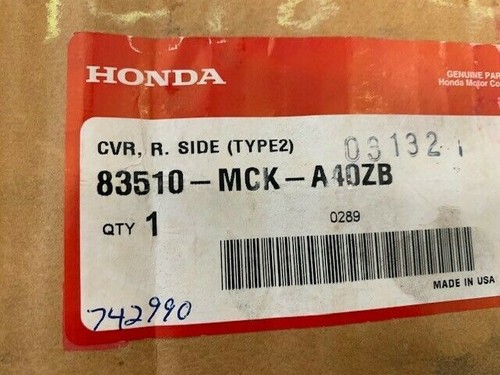 Cubierta lateral derecha Honda Shadow Sabre VT1100C 2003 83510-MCK-A40ZB nuevo de lote - Imagen 3 de 3