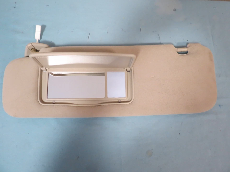 ✅  03 04 05 Lexus LX470 Left DRIVER Side Sun Visor Sunvisor Shade Panel TAN OEM — 第 3/4 张图片