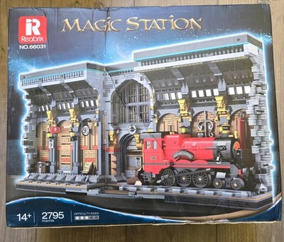 REOBRIX 66031  Magic Train Station Gleis 9 3/4 2795 pcs Klemmbausteine Set NEU