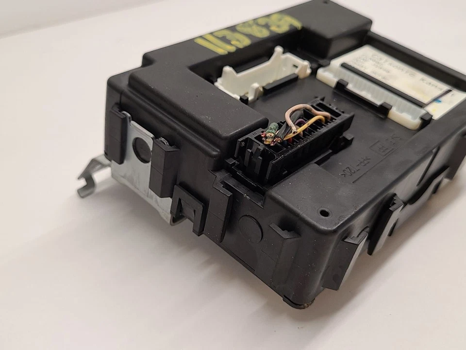 Módulo de control de carrocería Nissan Versa 2016-2019 BCM sedán tablero izquierdo 284B19KF0C Foto 4 de 4