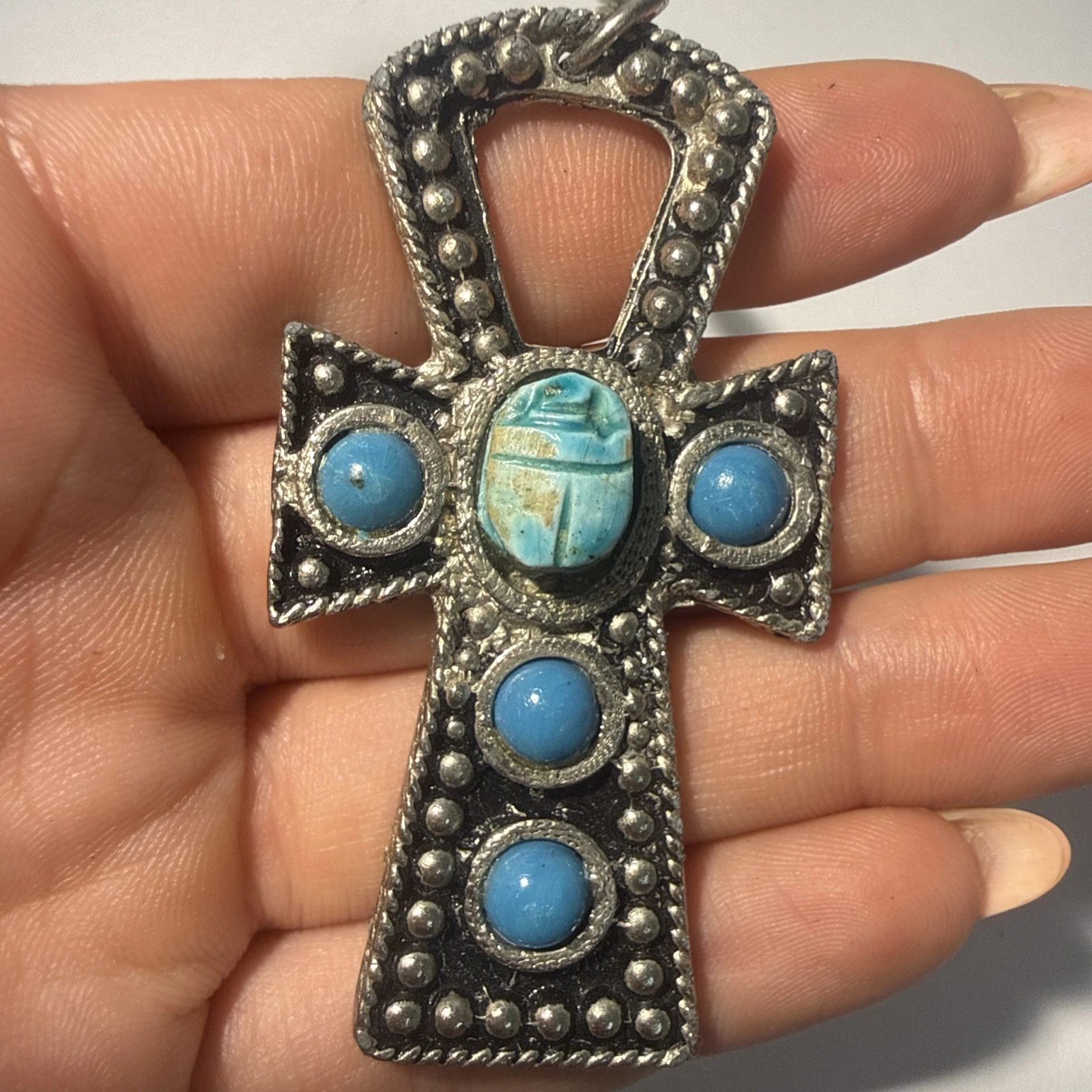 Chaîne Avec Croix Religieuse