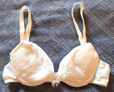 32A Vintage Vanity Fair Padded Plunge Lace Underwire Bra w/ Removable Pads 75300