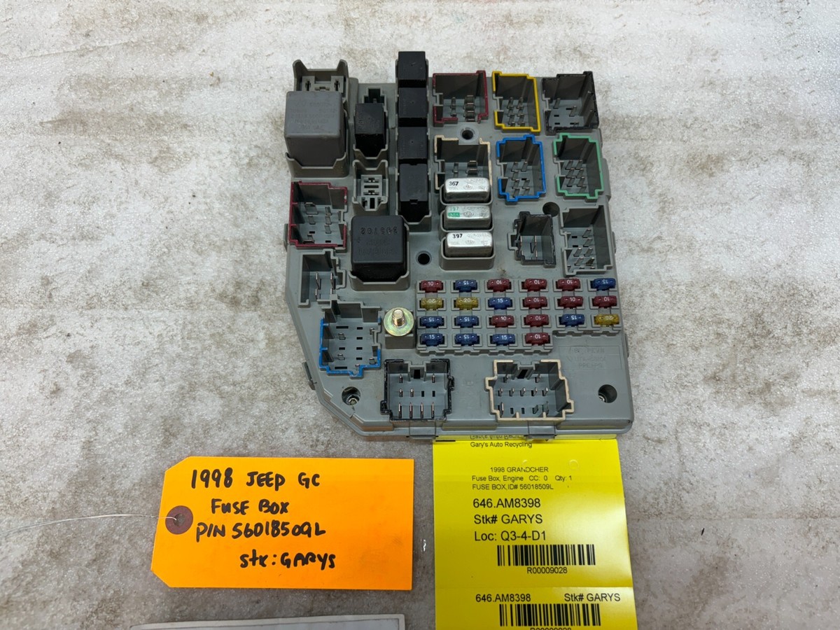 ベルセルク　カード　エラー コンプ 2008 JEEP GRAND CHEROKEE Fuse Relay Box w/ TIPM 04692165AB 4.7L V8