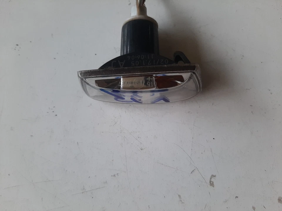 Seitenblinker (Kotflügelblinker) Vorne Rechts  Opel Astra H Caravan Bj.2005 - Bild 3 von 3