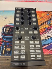 Native Instruments TRAKTOR KONTROL X1 DJ Cont...