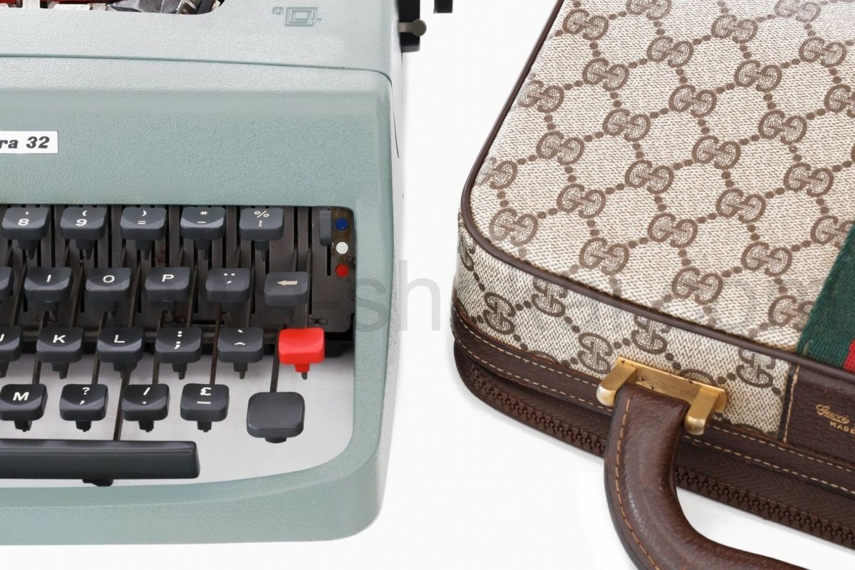 gucci　olivetti Lettera 32 Olivetti Lettera 32 Typewriter w/ GUCCI Case Overhauled New