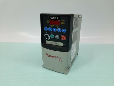 AB Allen-Bradley PowerFlex 4 22A-A2P3N114 S. A 0,4 kW/0,5 PS