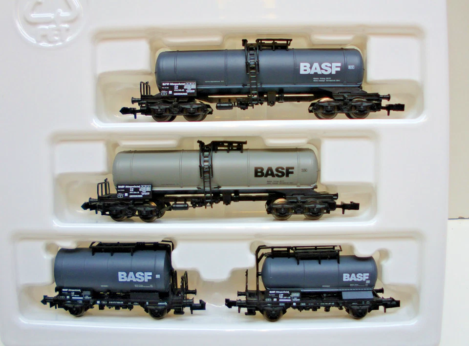 Roco N 24010 BASF 4er Set Kesselwagen Güterwagen OVP neuwertig mit BASF Werbung