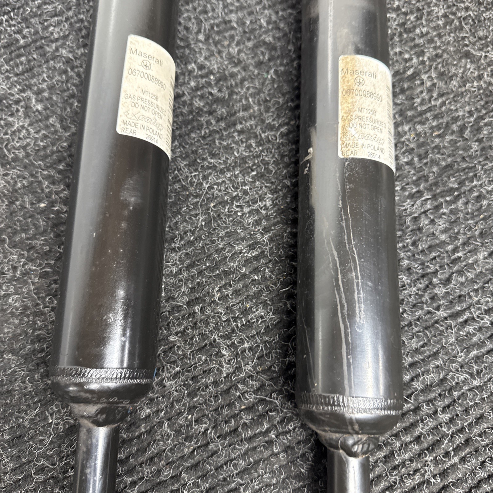 ☑️ 14-19 Maserati Ghibli OEM Left & Right Rear Strut Shock Absorber 0670088990