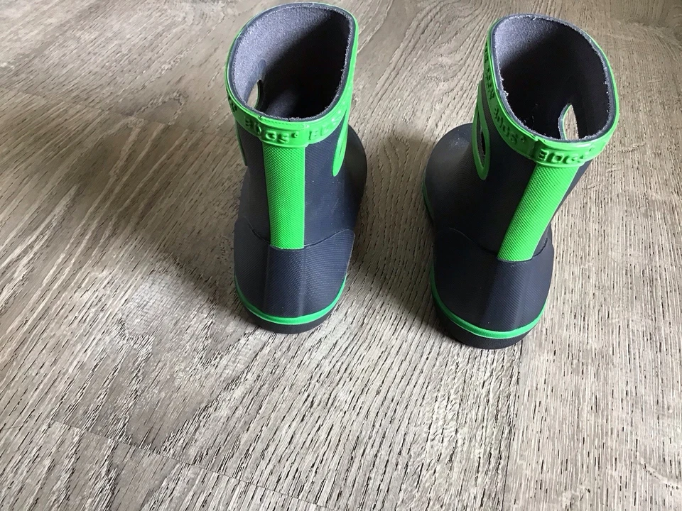 BOGS Skipper Botas de Lluvia Sólidas Niños Pequeños Talla 10 Azul Marino/Verde Impermeables730121 Foto 3 de 4