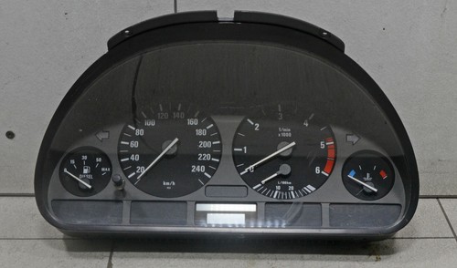 BMW E39 5er Touring Bj 1997 525tds Tacho Kombiinstrument #64082-P213