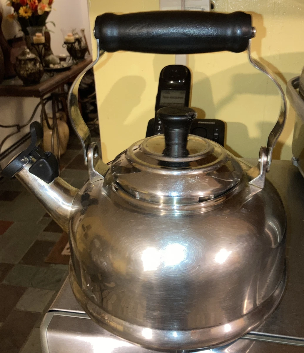 Le Creuset 1.7-Quart Stainless Steel Whistling Tea Kettle