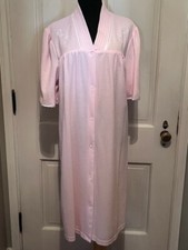 Pink GS Snap Front Nightgown w/Lace Embroidery  Satin Trim. Size Large