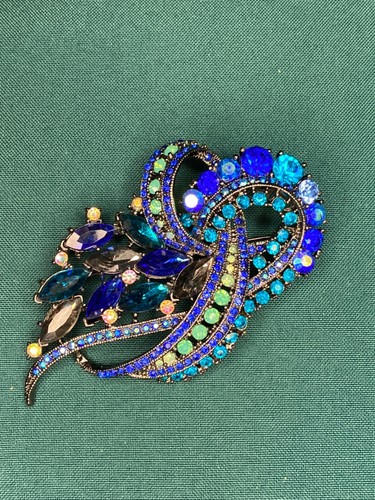 VTG Joan Rivers Brooch Pin Large Ribbon Swirled Blue Aqua Faceted Rhinestones - Bild 17 von 17