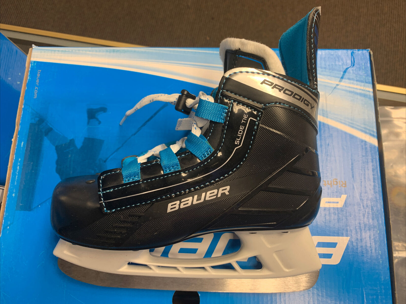 Bauer Prodigy Ice Hockey Skates Youth Skate Size 12-13 for sale online eBay