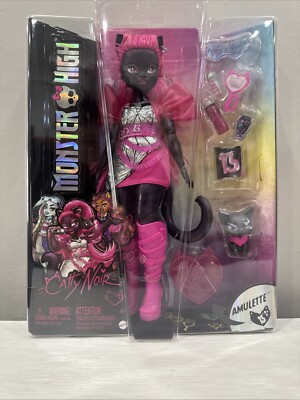 Monster High 2024 Catty Noir Doll Werecat Pet Cat Amulette & Accessories New Toy
