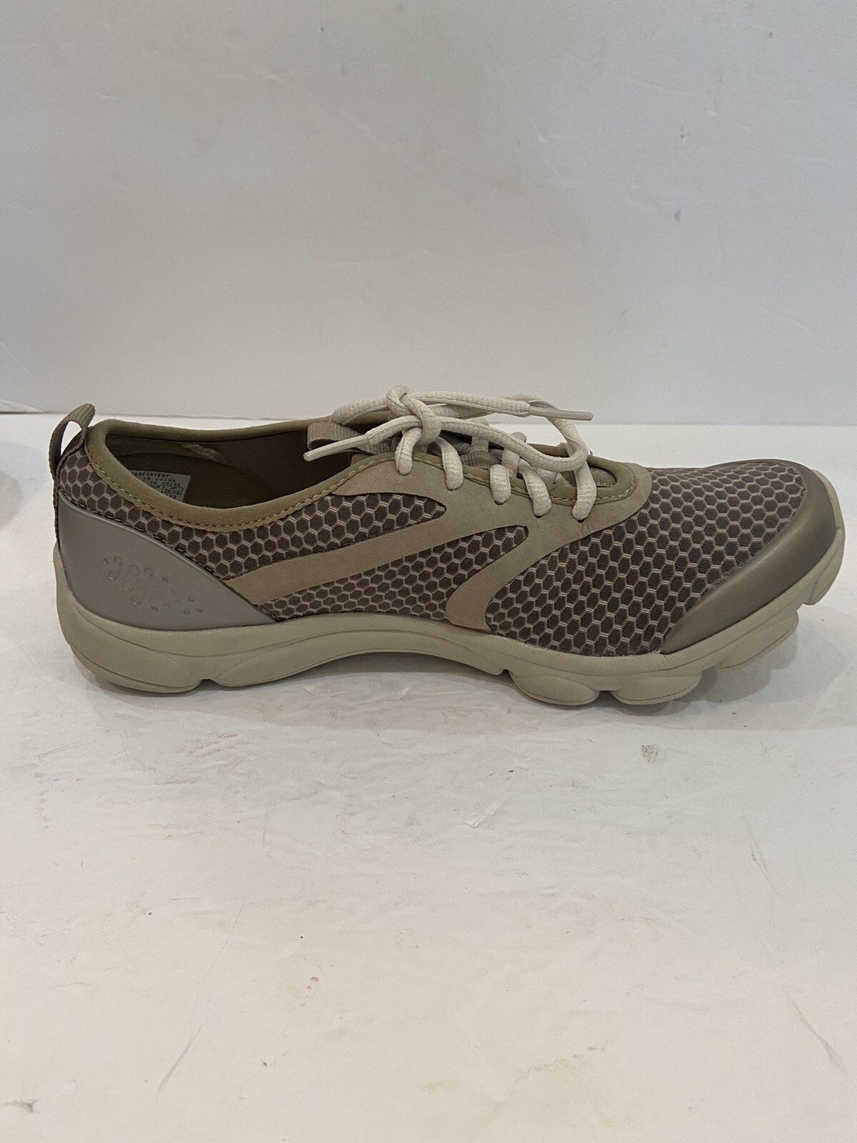 easy spirit e360 reinvent walking shoes
