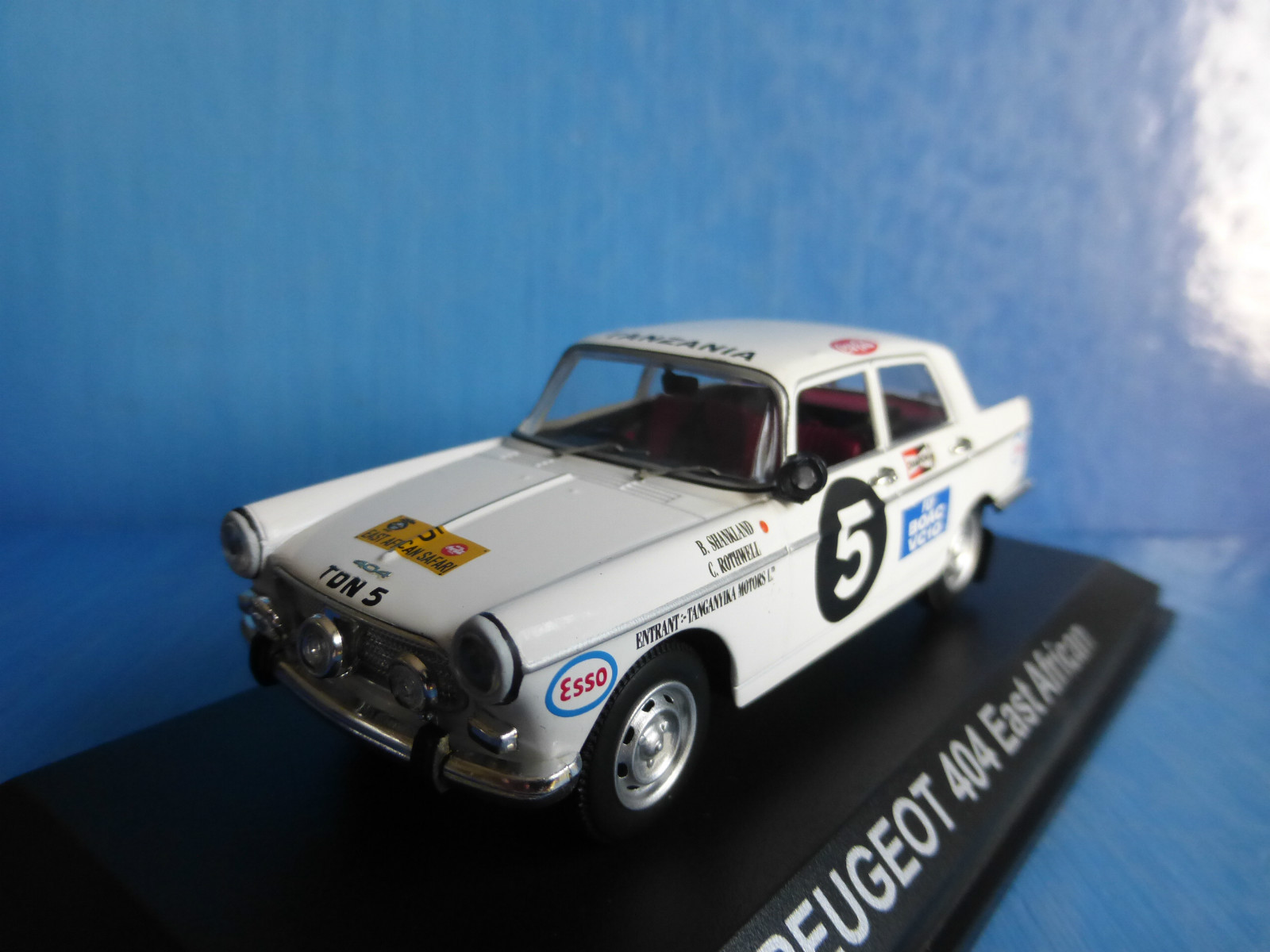Peugeot 404 miniature Norev 474423 voiture rallye miniature historique 1967 1/43