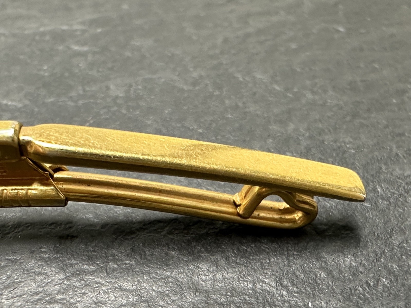 TWO VINTAGE SWANK GOLD TONE COLLAR BAR CLIPS M220