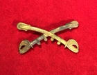 RARE CIVIL WAR US CAVALRY CROSSED SABERS CAP INSIGNIA
