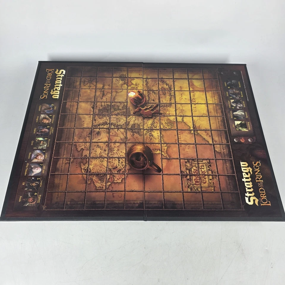 Stratego The Lord of the Rings Trilogy Edition (2004) EUC - No Instructions  - Image 2 of 4
