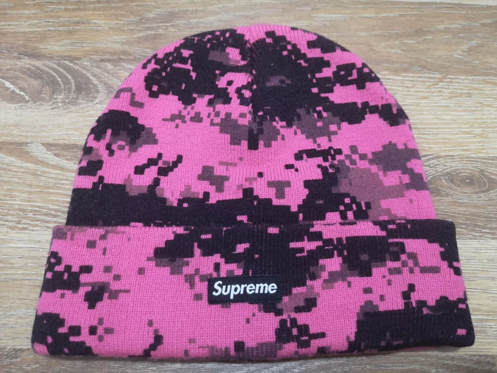 Logo boîte de camouflage numérique rose marque de streetwear japonaise SUPREME FW17