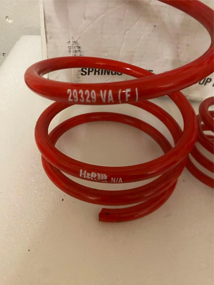 Muelles reductores H&R 29329 VA HA Toyota Corolla 2003-up 45 mm rojo 2x2 Foto 2 de 4