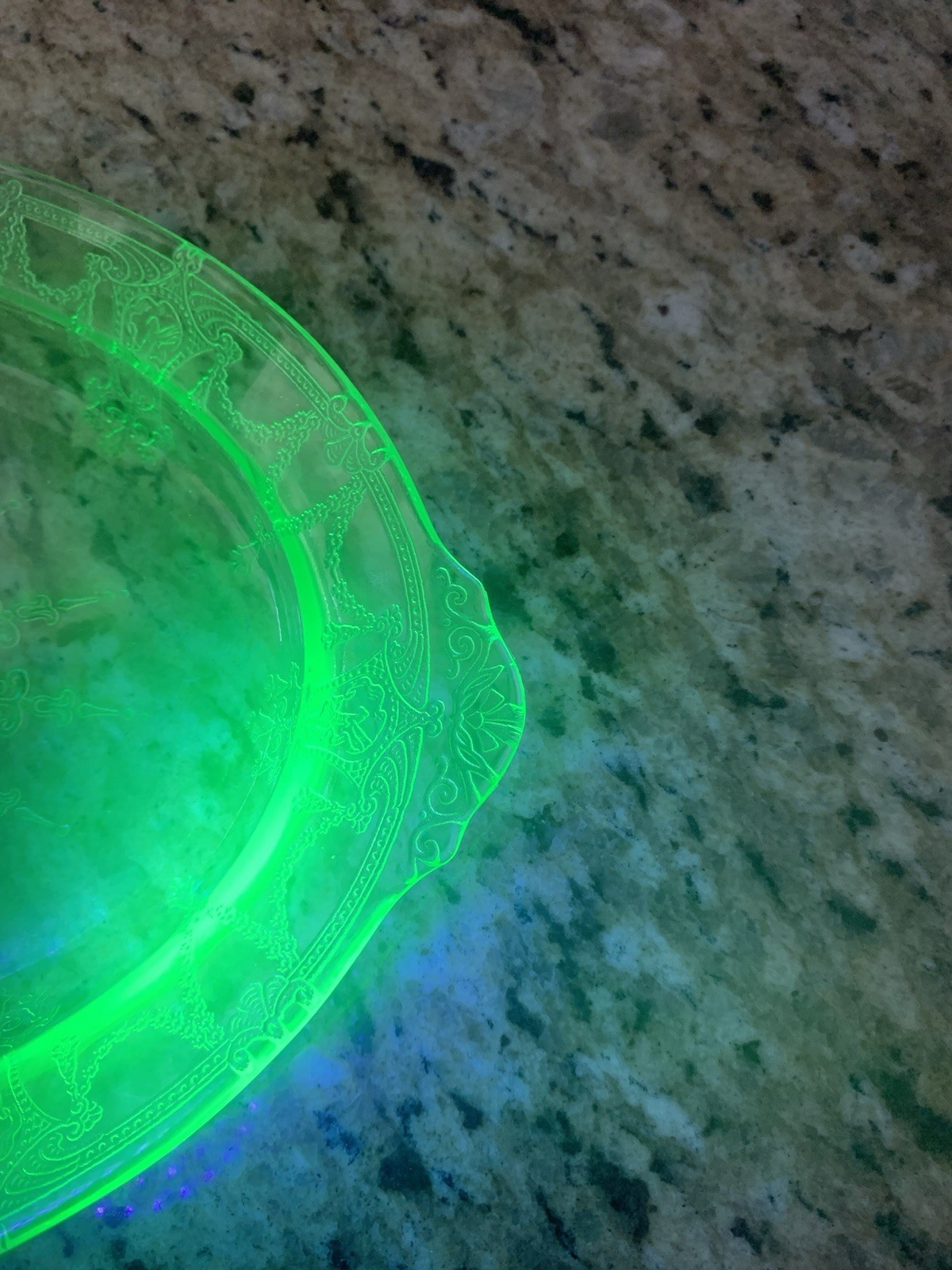 Vtg Anchor Hocking Cameo Ballerina Uranium Green Oval Serving Plater  12x8”