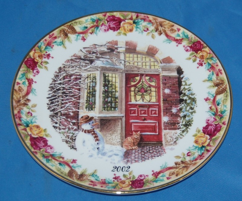 Royal Albert Christmas Plate, 2002, Home for Chistmas: Yuletide Greeting