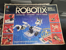 Vintage Milton Bradley Robotix R-2000 Motorized Modular Building System 4432