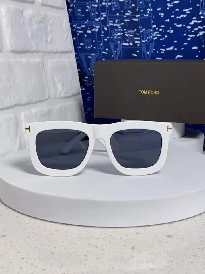 Gafas de sol cuadradas para hombre TomFord Classics 140 mm Foto 2 de 4