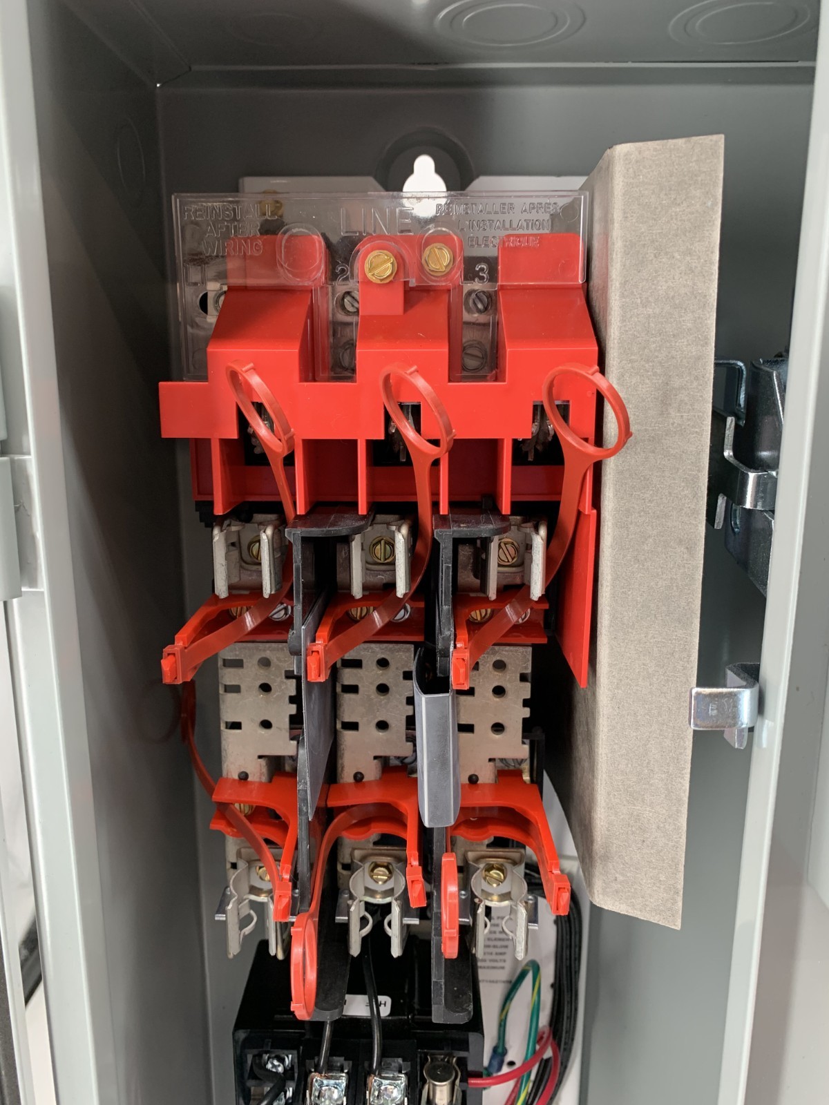 Eaton ECN1811CHC Freedom Non-Reversing Combination Starter NEMA 1 30A 460V/60 Hz