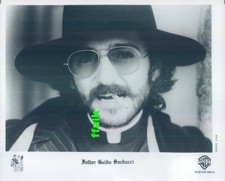 Press Photo: FATHER GUIDO SARDUCCI 8x10 B&W Don Novello (Saturday Night Live)