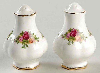 Royal Albert Old Country Roses Salt & Pepper 6534454